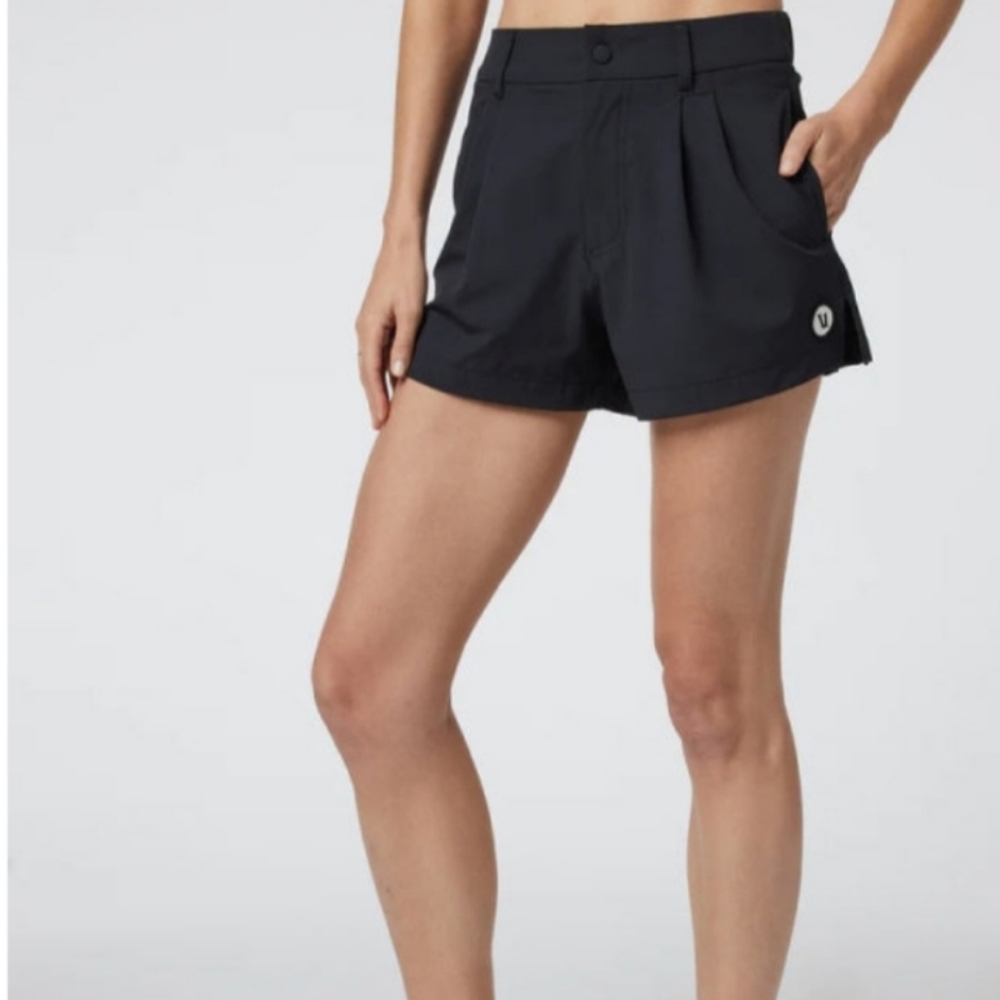 Vuori Solar Black Golf Shorts size XXL